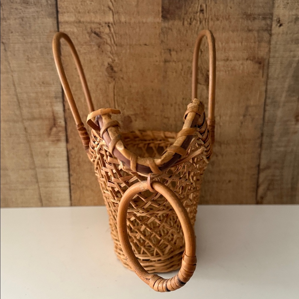 Vintage Wicker Wine Bottle Holder Caddy - Picture 3 of 7